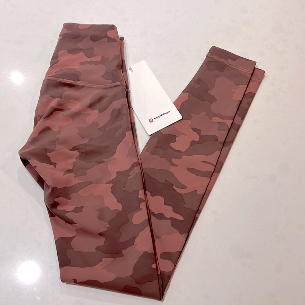 NWT Lululemon Wunder Train High Rise Tight 28”